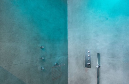 Little Venice Hotel | Bluetopia Suites