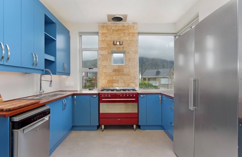 Betty's Bay House | Blueview on Silversand