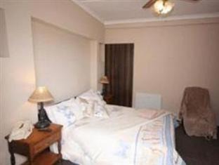 Bluewater Bay House | Bluewater Guesthouse