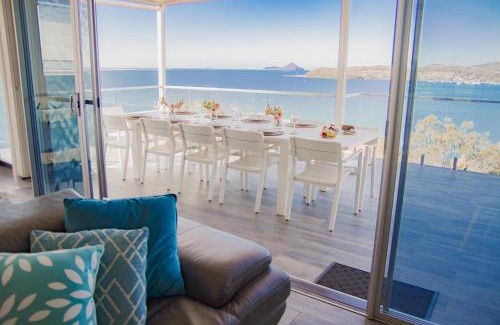 Salamander Bay House | Bluewater Splendour - Heated infinity pool and amazing views!