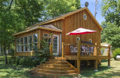 Branson Cabin | Bluff Cabin | Open Deck w/ Great Views