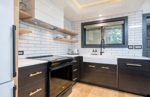 Elkhorn Village House | Bluffs 4140