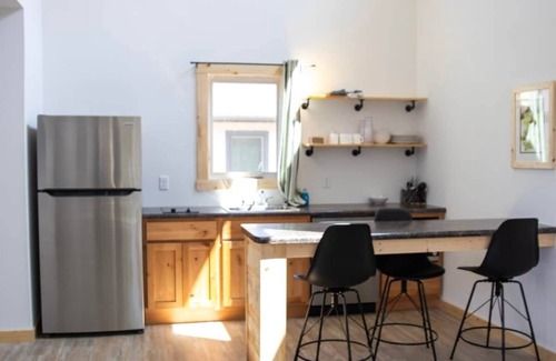 Decorah Villa | Bluffside Gardens Maple Series 8B - Pet Friendly