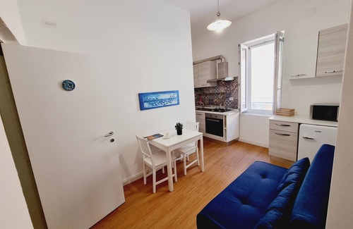 Orbetello Apartment | BluMare Adorable mini apartment in historic center