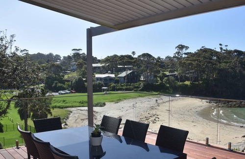 Malua Bay House | Blutique | Absolute Beachfront, Malua Bay | Wifi