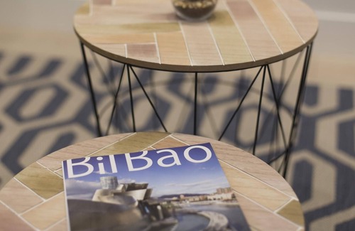 Abando Apartment | BMA4 by Forever Rentals. Deluxe 1 bedroom apartment with air conditioning. Wifi
