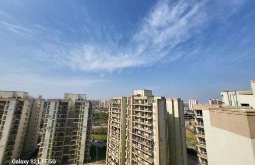 Gurugram Apartment | BnBBuddy Modern Party Apt in Gurgaon