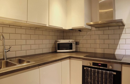 Euston Apartment | BnBNook - Stylish 1BR in Historic Central Fitzroy