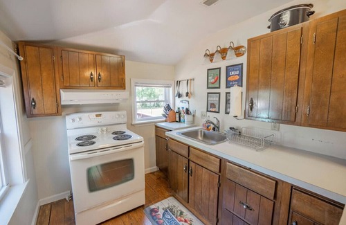 Red Mill Pond Cottage | BnB’s Dog-Friendly Cottage