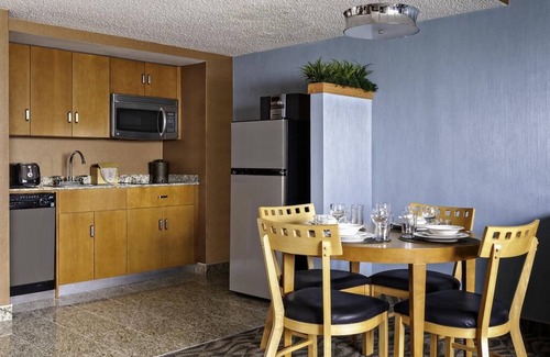 Atlantic City Condo | Boardwalk condo @FantaSea Flagship Resort on Main St. - 4 guests - Bargain rate