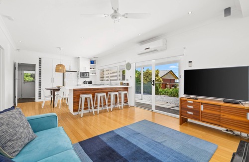 Sellicks Beach House | Boat House ~ Sellicks Beach - Charming Beach House in a Prime Position with Sellicks Sea Views ~ C21
