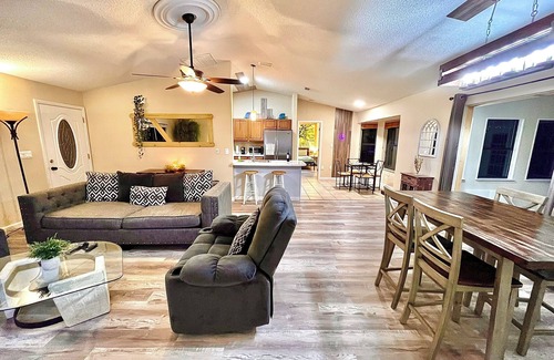 Palm Bay House | Boat Waterfall House with a treasure hunt experience for kids
