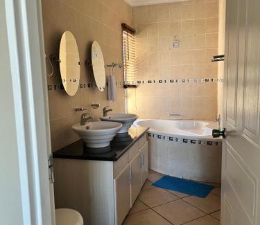 Schoemansville House | Boat Yard Guest House