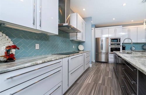 Gulf Cove Villa | Boaters Dream, full refund*, heated pool, sleeps 6