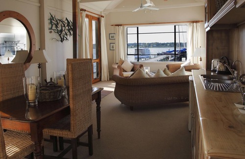 Goolwa North Cottage | Boathouse - Birks River Retreat - Birks Harbour