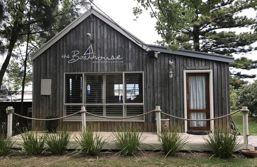 Goolwa North Cottage | Boathouse - Birks River Retreat - Birks Harbour