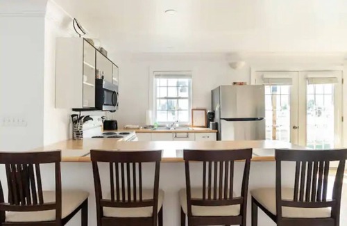 Belleville Boat Rental | BOATHOUSE LOFT - Loft with million dollar views!