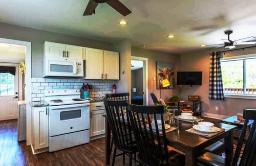 Elk Park House | Bobbie Jean's Cozy Mountain Farmhousen