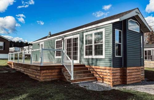 Bobcaygeon House | Bobcaygeon Shores Cottage Resort