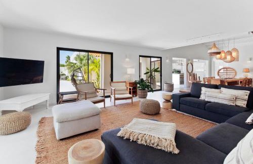 Bakval Villa | Bocobay Beach House