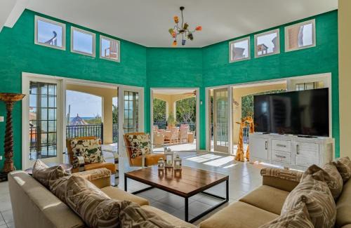 Malmok Villa | Bocobay Seaside Beach House