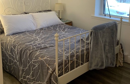 Tweed Apartment | Bogart House next to 4wheel trails