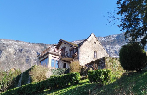 Aiguebelette-le-Lac House | Bohemian holiday home with lake view