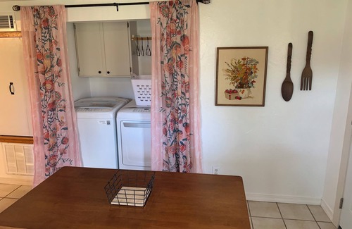 Fort Smith House | Boho Bungalow 2-bedroom house Professionally Cleaned in delightful Fort Smith
