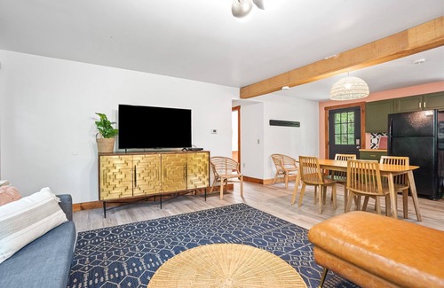South Bloomingville Cabin | Boho Decor, Quiet, Wooded Lot, Flexible Cancellation Policy