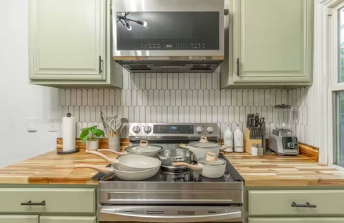 Central Oklahoma City House | BOHO HOME- 1 min from highway/State fair/downtown