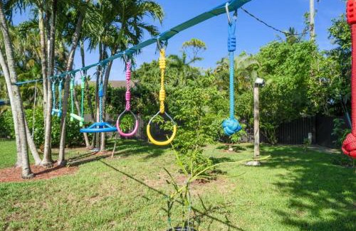 Glenvar Heights House | Boho House - Stylist Home with Parking and large Yard