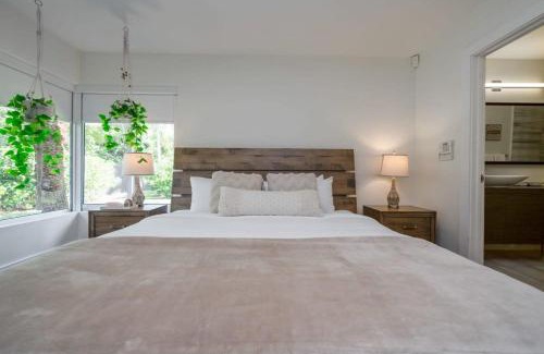 Glenvar Heights House | Boho House - Stylist Home with Parking and large Yard