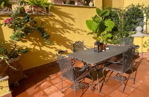 San Lorenzo Apartment | BoHo Studio & Terrace