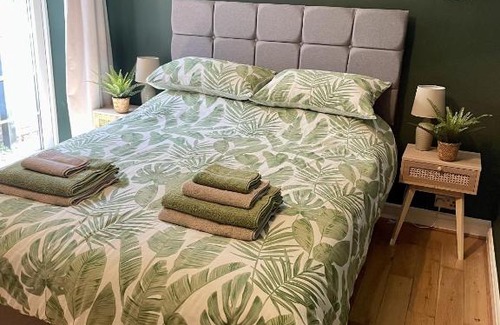 Penylan Apartment | Boho Vibes Ground Floor Apartment