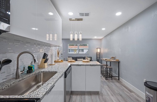 Tampa Villa | Boho Villa B