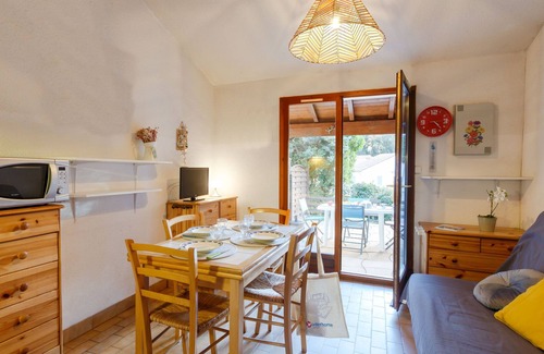 Les Mathes House | Bois d'Eleis by Interhome