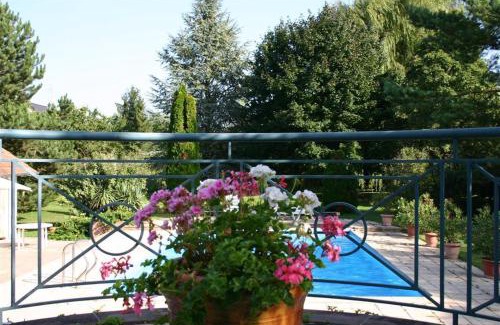 Hindisheim Bed & Breakfast | Bois Joli de la Freyère