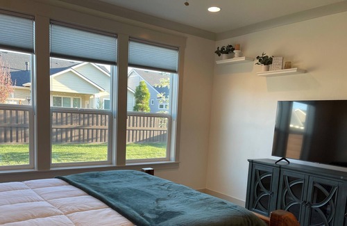 Boise House | BOISE Area - beautifully staged Hillsdale Creek home minutes from the YMCA!