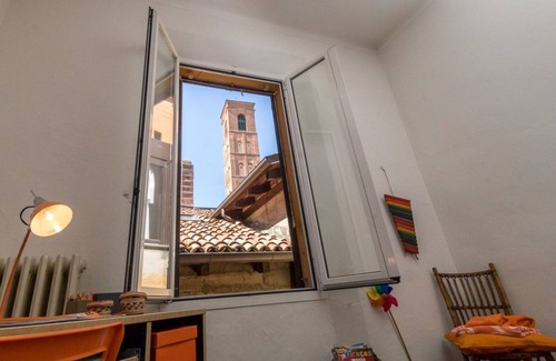 Historic Center Apartment | Bologna: historic center apartment