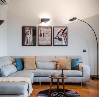 San Donato-San Vitale Apartment | Bologna, Vicino al Centro e Ospedale Sant'Orsola, Parcheggio Privato - Corde & Colori