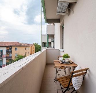 San Donato-San Vitale Apartment | Bologna, Vicino al Centro e Ospedale Sant'Orsola, Parcheggio Privato - Corde & Colori