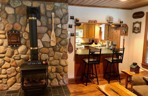 Bolton Landing House | Bolton Landing Cabin, family getaway or romantic retreat close to Lake George