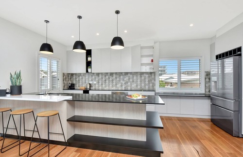 Caves Beach Villa | Bombora Beach House at Caves Beach Villas
