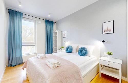 Powazki Apartment | Bonbon Apartment With Parking Kolska