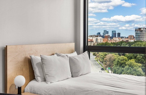 Fenway–Kenmore Apartment | BonBon Luxury Experience