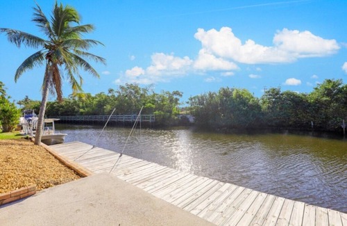 Bonita Shores Cottage | Bonita Beach is waiting for you lovely cottage with canal view