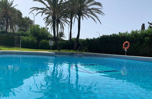 Nikki Beach Apartment | Bonito apartamento con vistas al mar en una de las mejores zonas de Marbella.