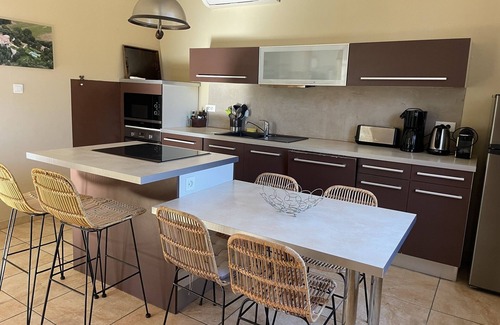 Bonnieux House | Bonnieux, Heart of the Luberon, House With Swimming-pool in the Center of a Landscaped Gardens