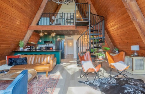 Guntersville Cabin | Book Fam A-Frame! Walk to Lake! Sept 21-30 Open!