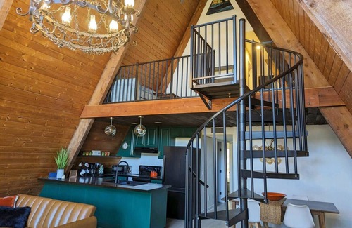 Guntersville Cabin | Book Fam A-Frame! Walk to Lake! Sept 21-30 Open!
